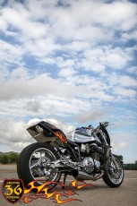 Custom Jean Pierre GSX R 1400 23