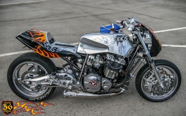 Custom Jean Pierre GSX R 1400 01